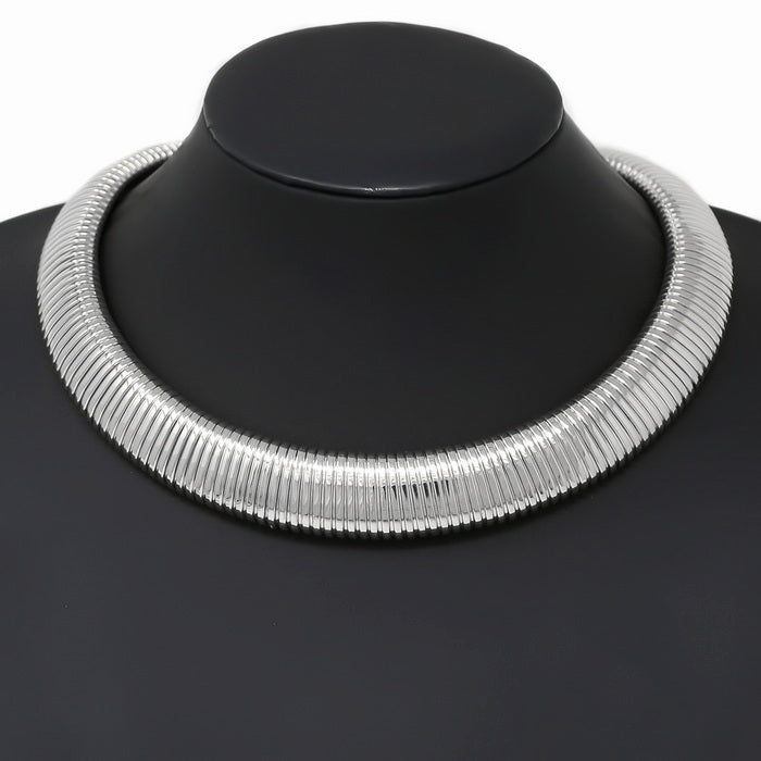 Flattened Metal Short Necklace – US Jewelry House